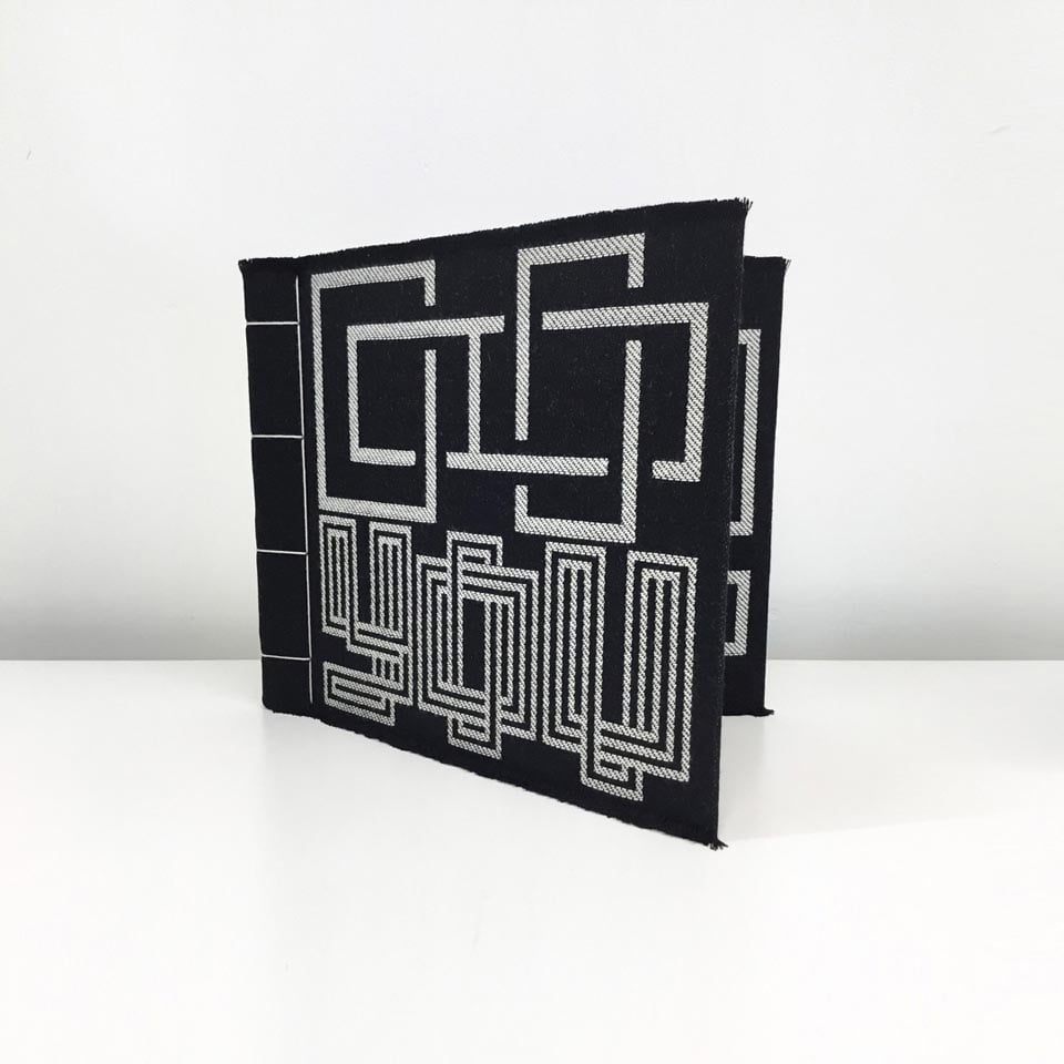 “Do you read...” Woven Book No. 931